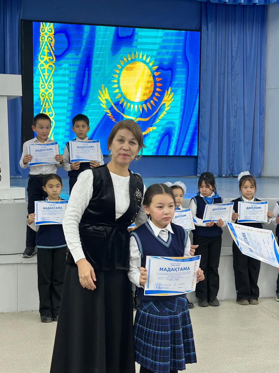 “ Бастау” 2-4 сыныптар арасында өткен мектепішілік олимпиада